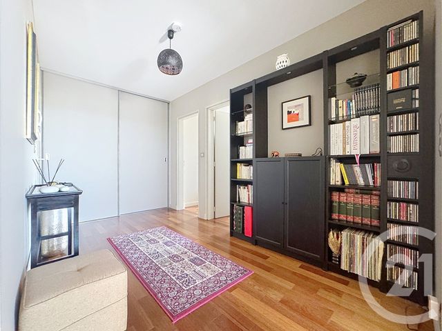 Appartement T4 à vendre - 4 pièces - 79.64 m2 - REIMS - 51 - CHAMPAGNE-ARDENNE - Century 21 Martinot Immobilier