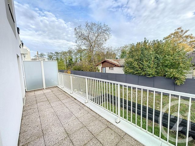 Appartement Duplex à louer - 3 pièces - 71.5 m2 - REIMS - 51 - CHAMPAGNE-ARDENNE - Century 21 Martinot Immobilier