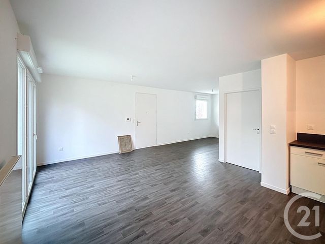 Appartement Duplex à louer - 3 pièces - 71.5 m2 - REIMS - 51 - CHAMPAGNE-ARDENNE - Century 21 Martinot Immobilier