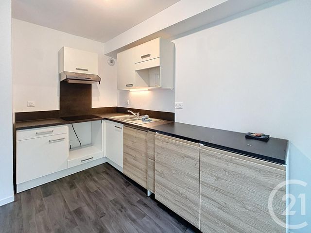 Appartement Duplex à louer - 3 pièces - 71.5 m2 - REIMS - 51 - CHAMPAGNE-ARDENNE - Century 21 Martinot Immobilier