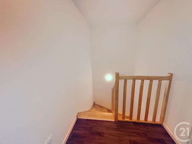 Appartement Duplex à louer - 3 pièces - 71.5 m2 - REIMS - 51 - CHAMPAGNE-ARDENNE - Century 21 Martinot Immobilier