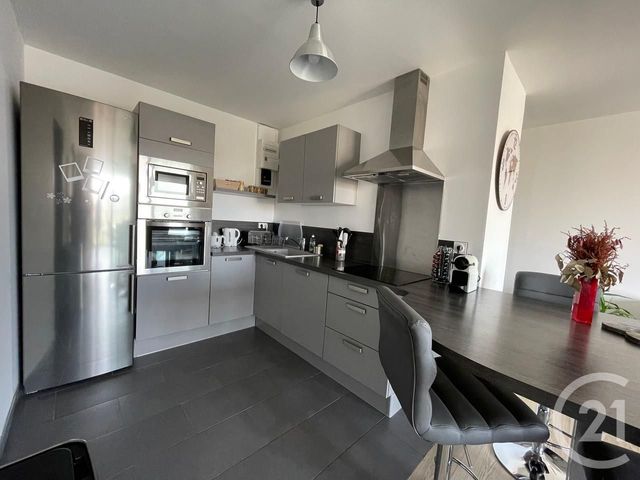 Appartement F3 à louer - 3 pièces - 56.35 m2 - REIMS - 51 - CHAMPAGNE-ARDENNE - Century 21 Martinot Immobilier