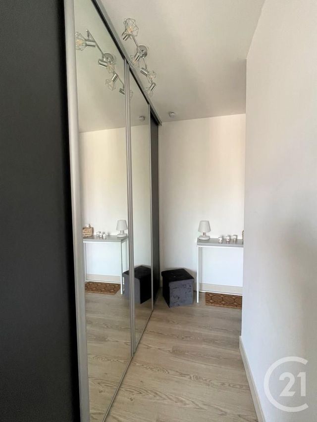 Appartement F3 à louer - 3 pièces - 56.35 m2 - REIMS - 51 - CHAMPAGNE-ARDENNE - Century 21 Martinot Immobilier