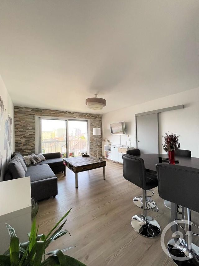 Appartement F3 à louer - 3 pièces - 56.35 m2 - REIMS - 51 - CHAMPAGNE-ARDENNE - Century 21 Martinot Immobilier