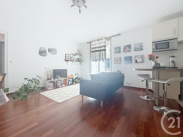 Appartement T2 à vendre - 2 pièces - 44.0 m2 - REIMS - 51 - CHAMPAGNE-ARDENNE - Century 21 Martinot Immobilier