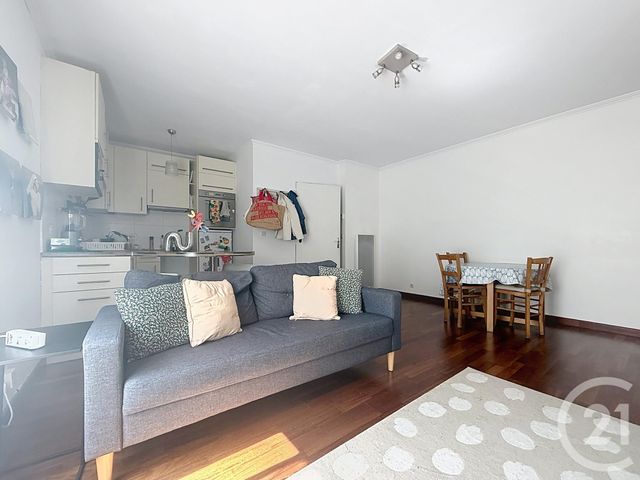 Appartement T2 à vendre - 2 pièces - 44.0 m2 - REIMS - 51 - CHAMPAGNE-ARDENNE - Century 21 Martinot Immobilier