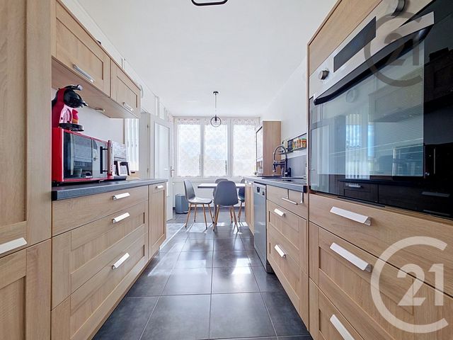 Appartement F6 à vendre - 6 pièces - 121.07 m2 - REIMS - 51 - CHAMPAGNE-ARDENNE - Century 21 Martinot Immobilier