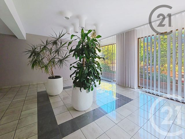 Appartement F6 à vendre - 6 pièces - 121.07 m2 - REIMS - 51 - CHAMPAGNE-ARDENNE - Century 21 Martinot Immobilier