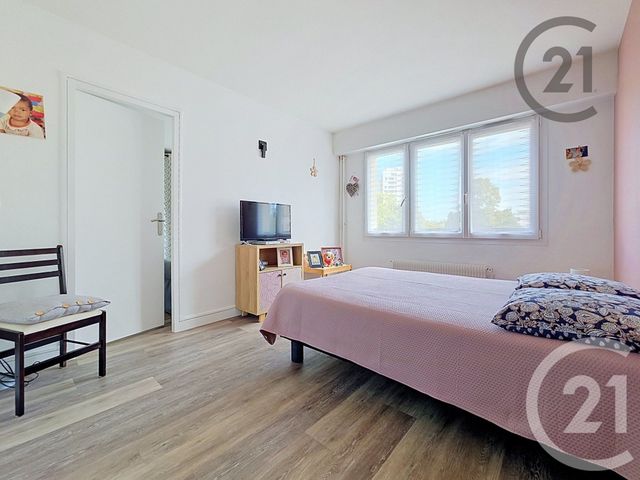 Appartement F6 à vendre - 6 pièces - 121.07 m2 - REIMS - 51 - CHAMPAGNE-ARDENNE - Century 21 Martinot Immobilier