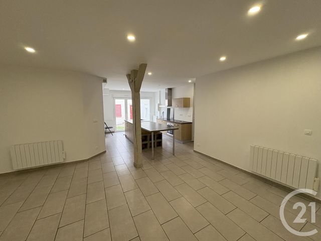 Appartement F4 à vendre - 4 pièces - 74.0 m2 - CHALONS EN CHAMPAGNE - 51 - CHAMPAGNE-ARDENNE - Century 21 Martinot Immobilier