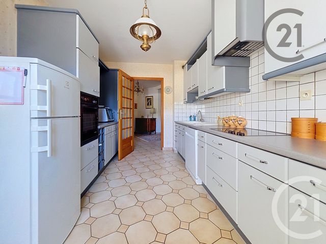 Appartement F5 à vendre - 5 pièces - 113.85 m2 - REIMS - 51 - CHAMPAGNE-ARDENNE - Century 21 Martinot Immobilier