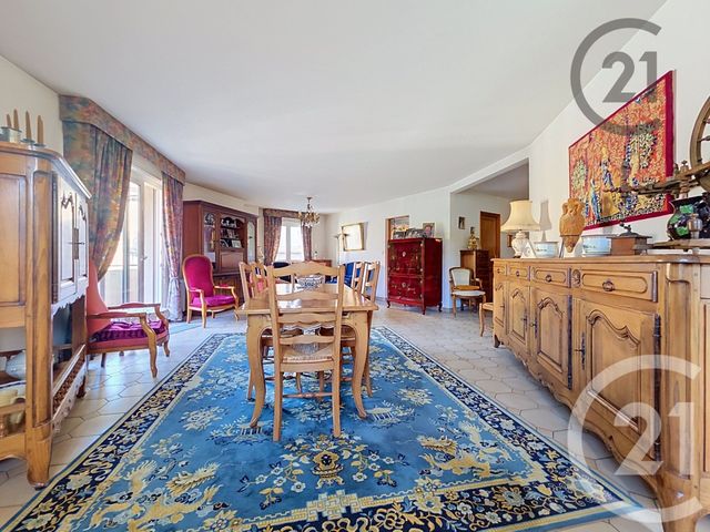 Appartement F5 à vendre - 5 pièces - 113.85 m2 - REIMS - 51 - CHAMPAGNE-ARDENNE - Century 21 Martinot Immobilier