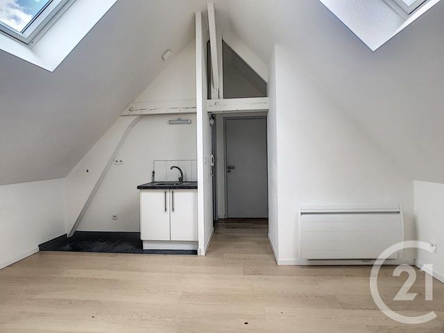 Appartement T1 à louer - 1 pièce - 17.6 m2 - REIMS - 51 - CHAMPAGNE-ARDENNE - Century 21 Martinot Immobilier