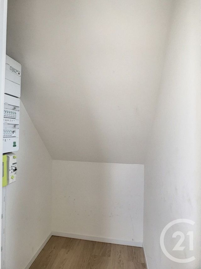 Appartement T1 à louer - 1 pièce - 17.6 m2 - REIMS - 51 - CHAMPAGNE-ARDENNE - Century 21 Martinot Immobilier