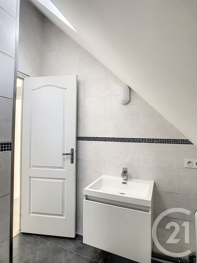 Appartement T1 à louer - 1 pièce - 17.6 m2 - REIMS - 51 - CHAMPAGNE-ARDENNE - Century 21 Martinot Immobilier