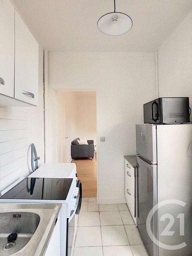 Appartement T2 à louer - 2 pièces - 35.8 m2 - REIMS - 51 - CHAMPAGNE-ARDENNE - Century 21 Martinot Immobilier