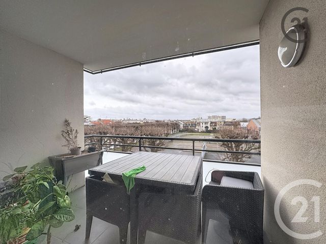 Appartement T3 à louer - 3 pièces - 65.47 m2 - REIMS - 51 - CHAMPAGNE-ARDENNE - Century 21 Martinot Immobilier