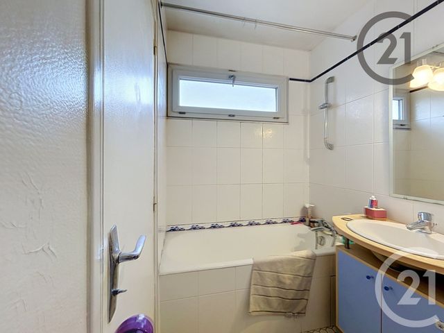 Appartement Studio à vendre - 1 pièce - 33.63 m2 - REIMS - 51 - CHAMPAGNE-ARDENNE - Century 21 Martinot Immobilier