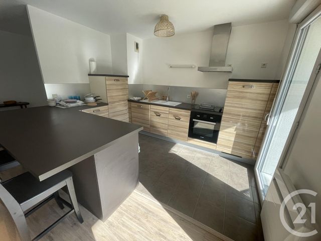 Appartement F3 à louer - 3 pièces - 66.27 m2 - REIMS - 51 - CHAMPAGNE-ARDENNE - Century 21 Martinot Immobilier
