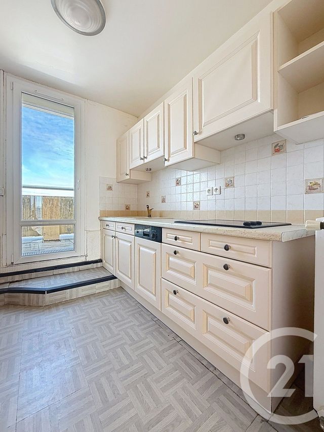 Appartement T3 à vendre - 3 pièces - 54.21 m2 - REIMS - 51 - CHAMPAGNE-ARDENNE - Century 21 Martinot Immobilier