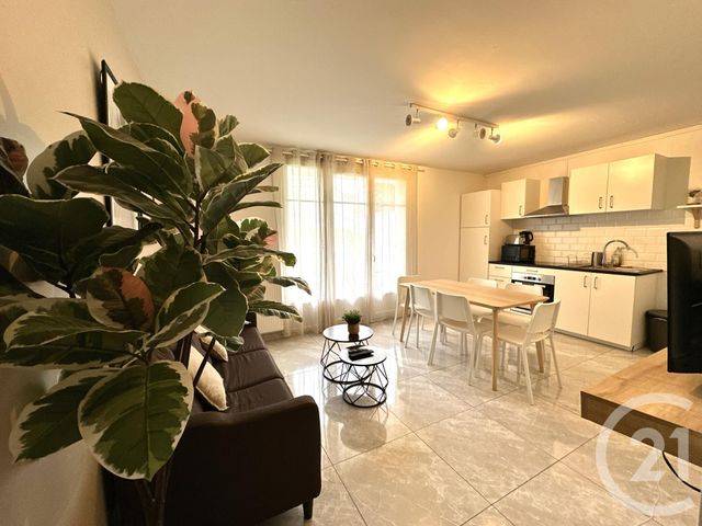 Appartement F4 à vendre - 4 pièces - 64.68 m2 - REIMS - 51 - CHAMPAGNE-ARDENNE - Century 21 Martinot Immobilier