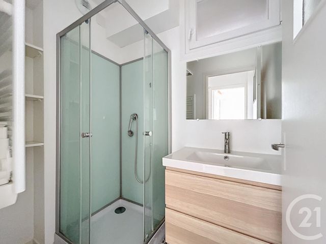 Appartement T2 à louer - 2 pièces - 38.72 m2 - REIMS - 51 - CHAMPAGNE-ARDENNE - Century 21 Martinot Immobilier