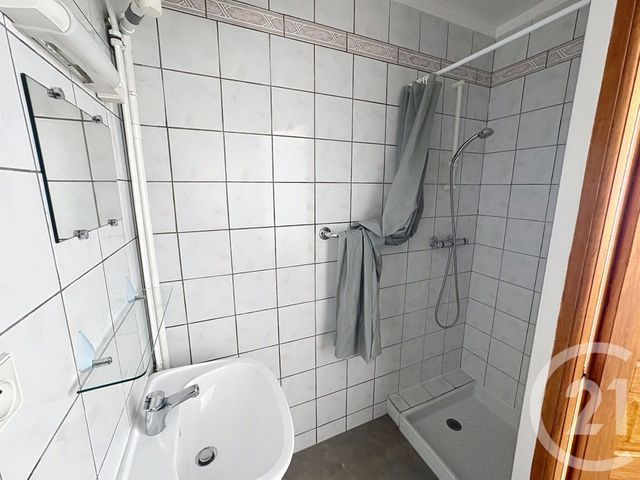 Appartement T1 à louer - 1 pièce - 25.9 m2 - REIMS - 51 - CHAMPAGNE-ARDENNE - Century 21 Martinot Immobilier