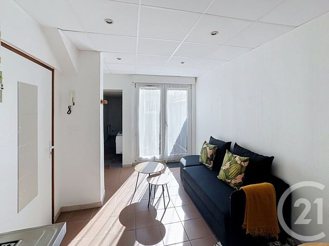 Appartement T1 à louer - 1 pièce - 25.9 m2 - REIMS - 51 - CHAMPAGNE-ARDENNE - Century 21 Martinot Immobilier