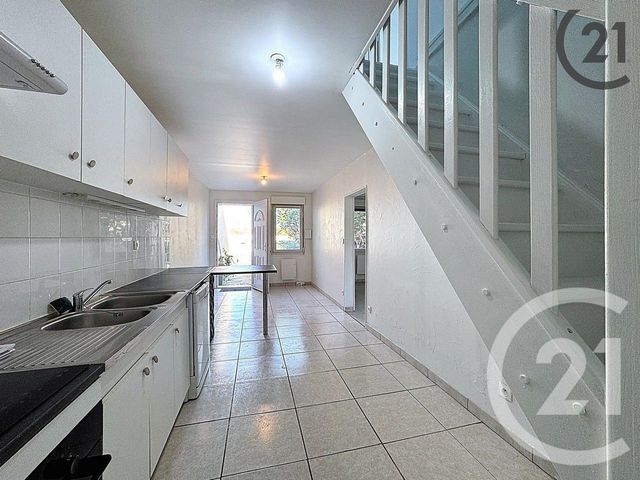 maison à louer - 5 pièces - 75.5 m2 - REIMS - 51 - CHAMPAGNE-ARDENNE - Century 21 Martinot Immobilier