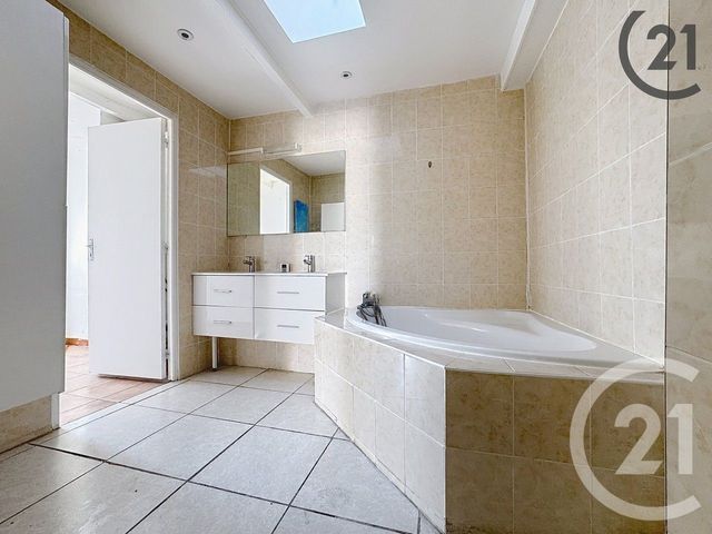 maison à louer - 5 pièces - 75.5 m2 - REIMS - 51 - CHAMPAGNE-ARDENNE - Century 21 Martinot Immobilier