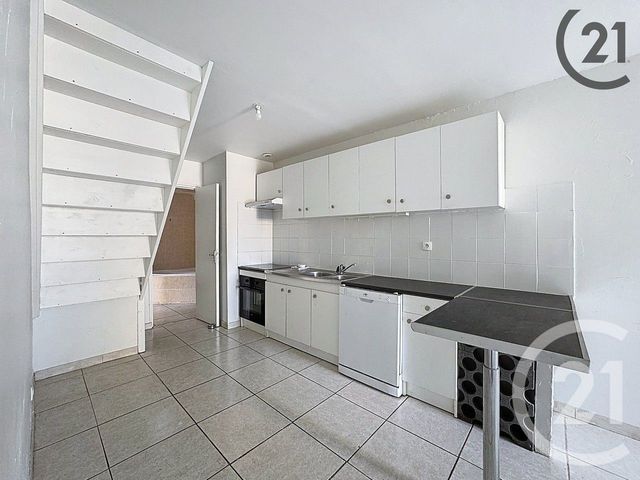maison à louer - 5 pièces - 75.5 m2 - REIMS - 51 - CHAMPAGNE-ARDENNE - Century 21 Martinot Immobilier